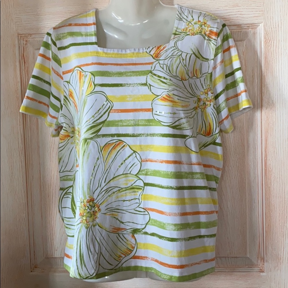 Alfred Dunner embellished Spring Tee size ladies M